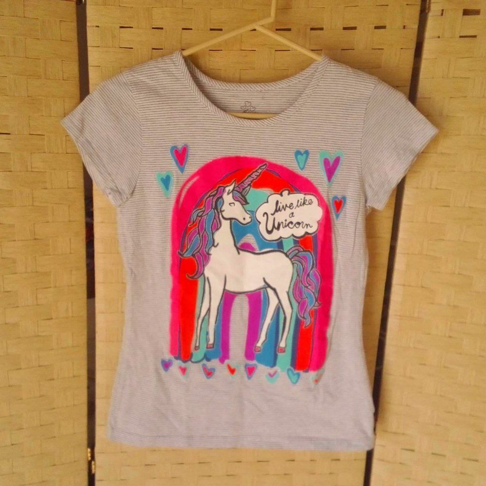Girls Adore Unicorn And Rainbow Shirt Size (14/16)